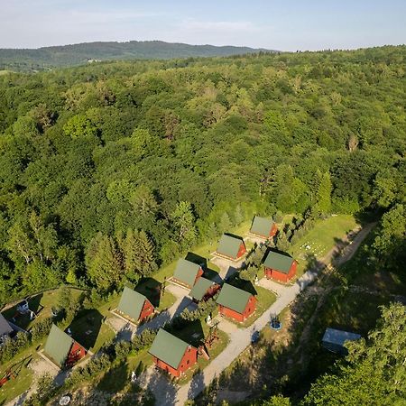 Uweronci Hotel Ustrzyki Dolne Exterior foto