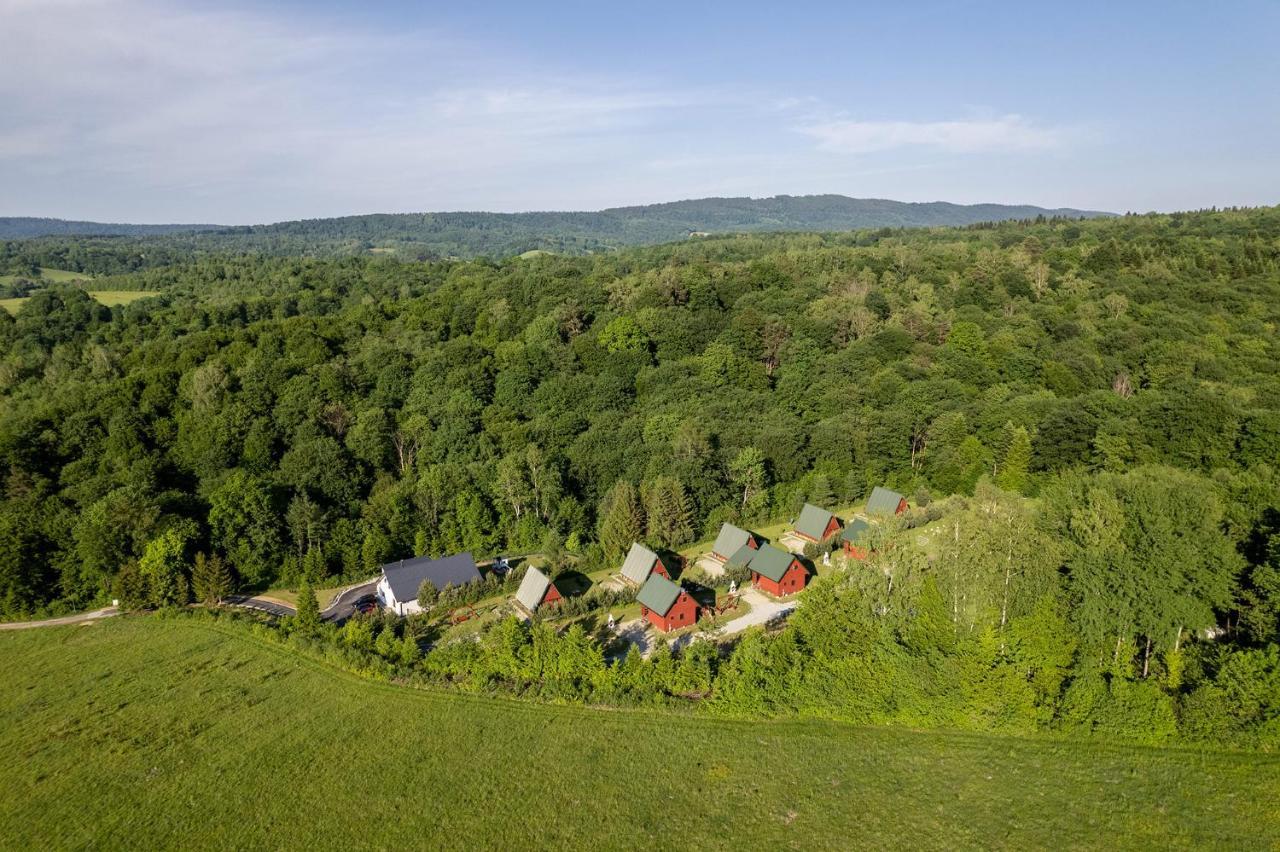 Uweronci Hotel Ustrzyki Dolne Exterior foto